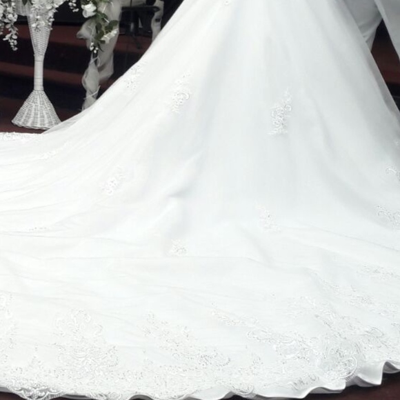 BRIDAL DRESS (1 TIME USE) - Picture 5 of 5